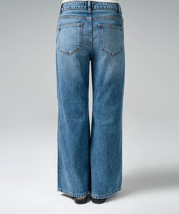 Off-Center Jeans