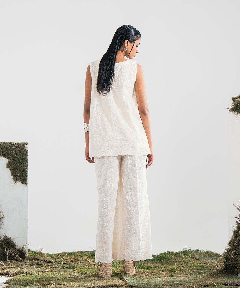 Embroidered Sleeveless Top - Halo Retail