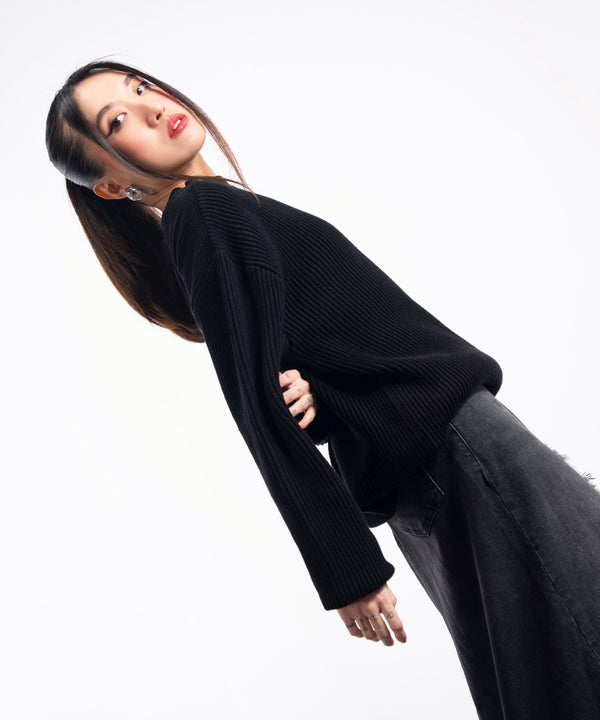 Roundneck Sweater - Halo Retail