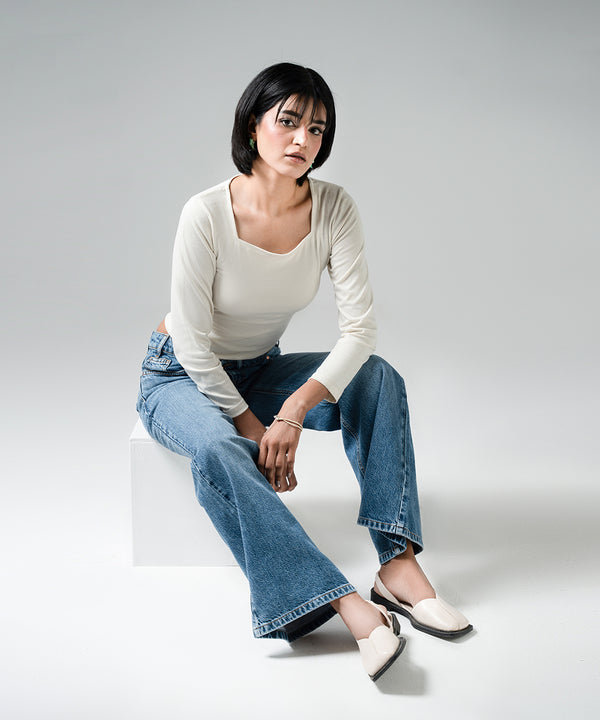Off-Center Jeans