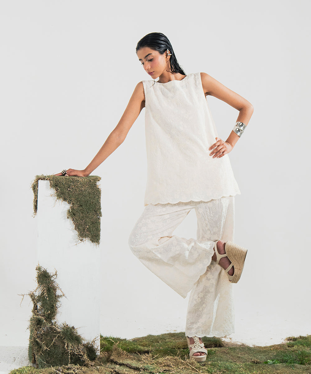 Embroidered Sleeveless Top - Halo Retail