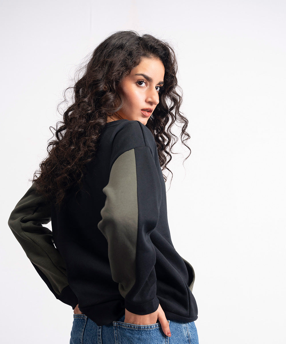 Two-Tone Roundneck Sweatshirt - Halo Retail