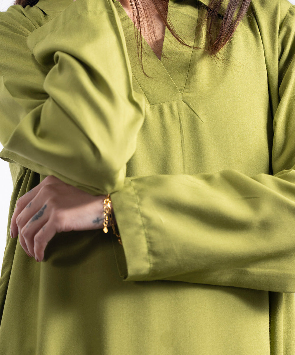 Parrot Green Dress With Collar Details