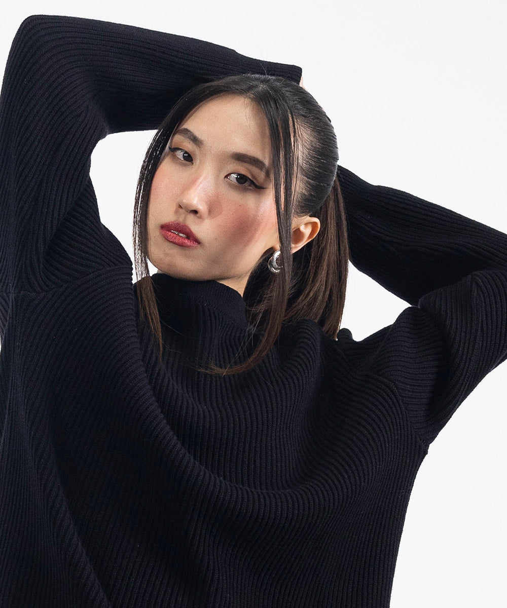 Roundneck Sweater - Halo Retail