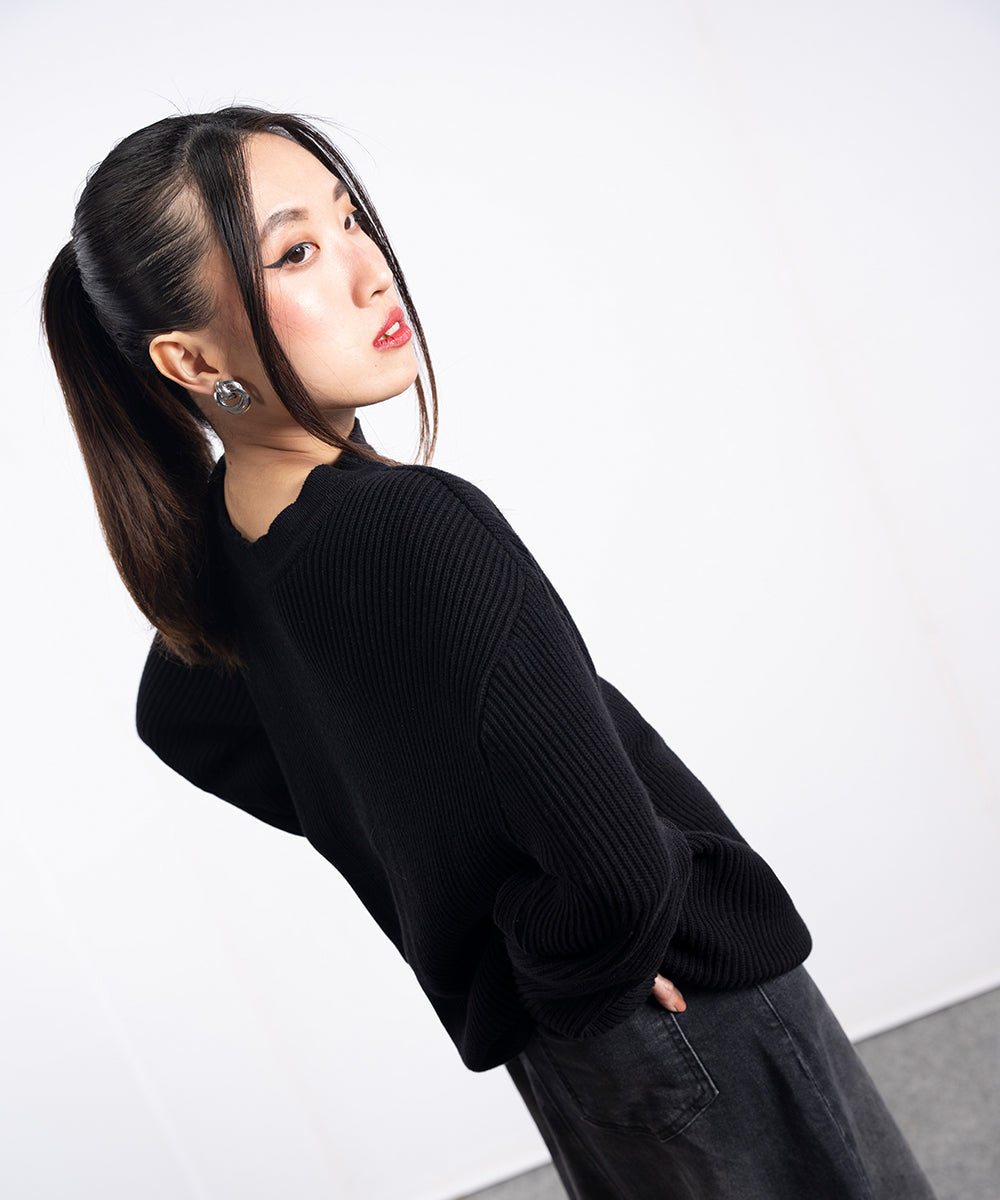 Roundneck Sweater - Halo Retail