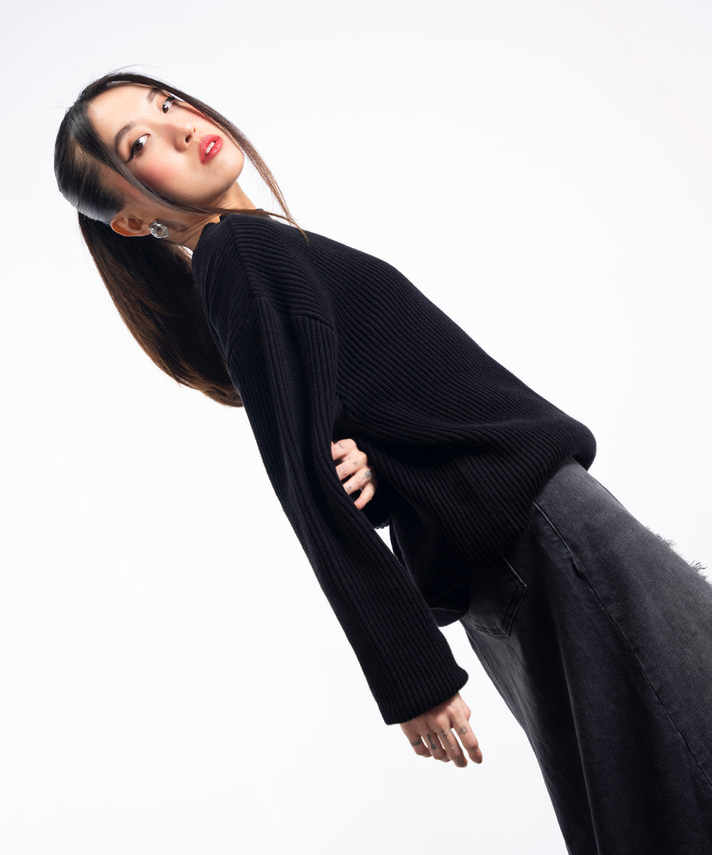 Roundneck Sweater - Halo Retail